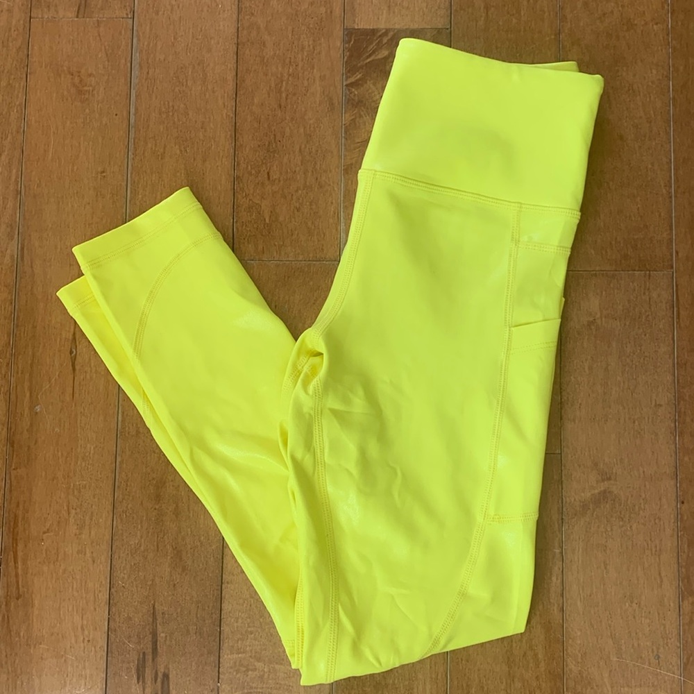 Zyia 7/8 leggings Light n Tight size 4. Metallic yellow